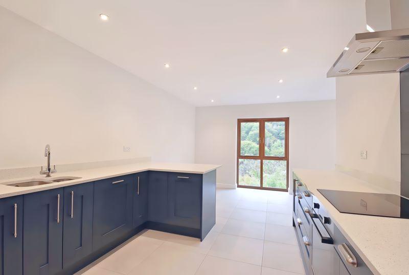 Kitchen / Dining...