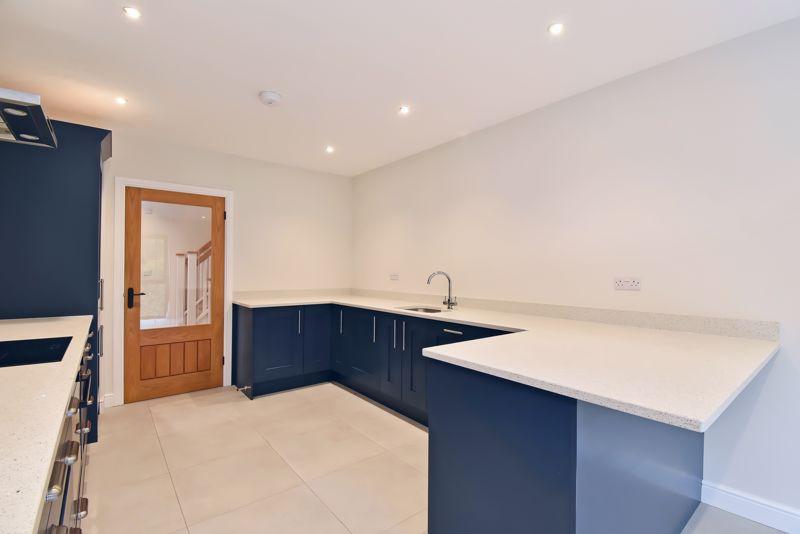 Kitchen / Dining...
