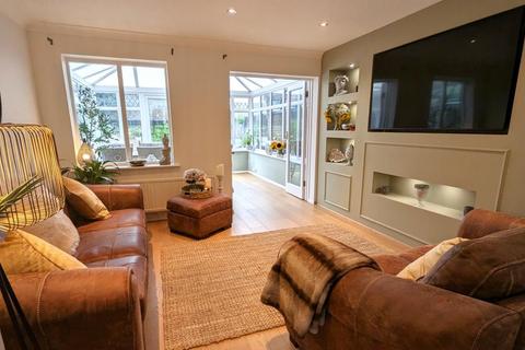 undefined, Rosebury Drive, Woking GU24