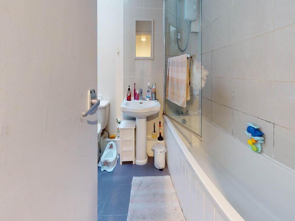 10-St-Helens-Bathroo