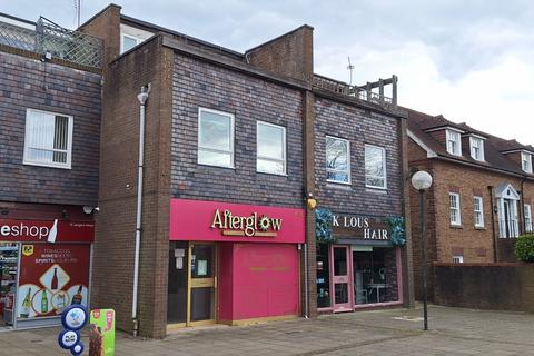 Retail property (high street) for sale - 19 Jengers Mead Billingshurst RH14 9PB
