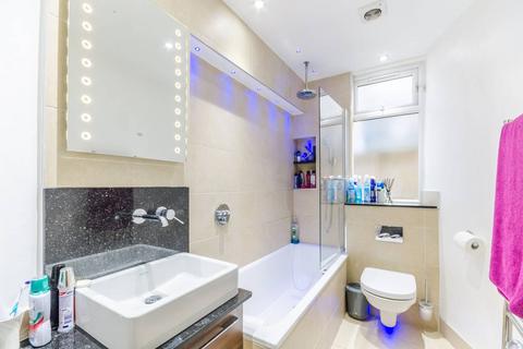 undefined, Bedford Hill, Balham, London, SW12