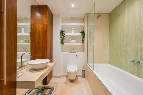 undefined, New Providence Wharf, Canary Wharf, London, E14