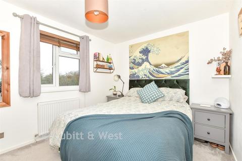 2 bedroom terraced house for sale, Waterside Drive, Chichester PO19