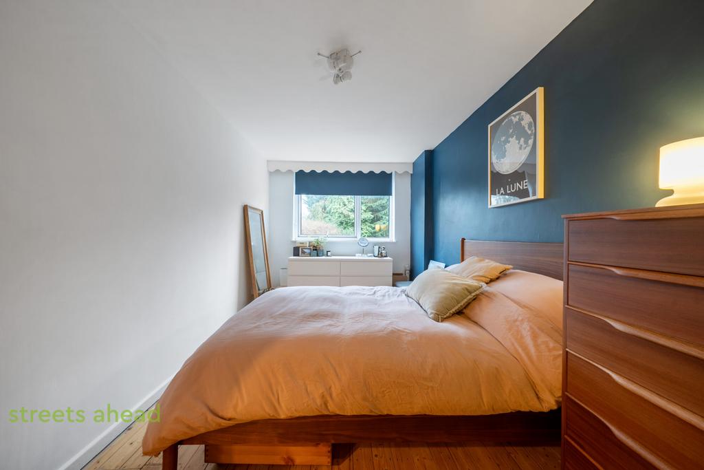 8ff5aef4-3e1c-443...