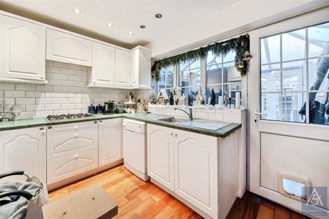 2 bedroom terraced house for sale, Akister Close, Buckinghamshire MK18