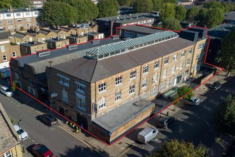 Office to rent, 9-15 Elthorne Rd London N19 4AJ