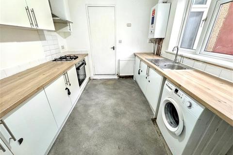 4 bedroom house to rent, Essex Road, Manor Park