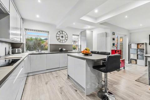 undefined, Kirkdale Drive, Leeds, West Yorkshire
