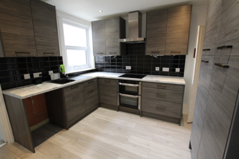 3 bedroom terraced house for sale, Queens Road, Gillingham