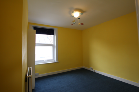 3 bedroom terraced house for sale, Queens Road, Gillingham