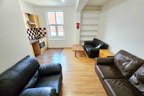 2 bedroom flat to rent, North Place, Stockport, Cheshire, SK1