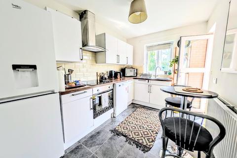 1 bedroom flat to rent, Wheatsheaf Lane, London