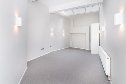 3 bedroom flat to rent, N1
