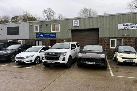 Warehouse to rent - Palmers Rd Emsworth PO10 7DH