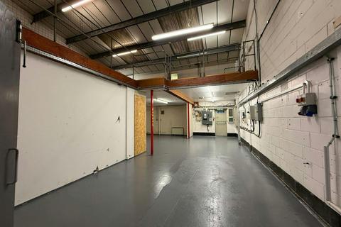 Warehouse to rent, Palmers Rd Emsworth PO10 7DH