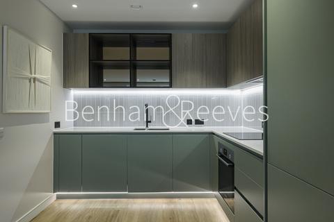 1 bedroom apartment to rent, Greenleaf Walk, Viola House UB1