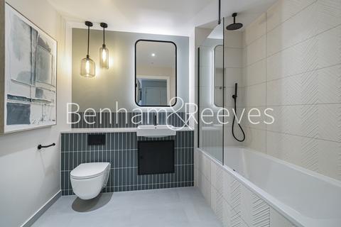 1 bedroom apartment to rent, Greenleaf Walk, Viola House UB1