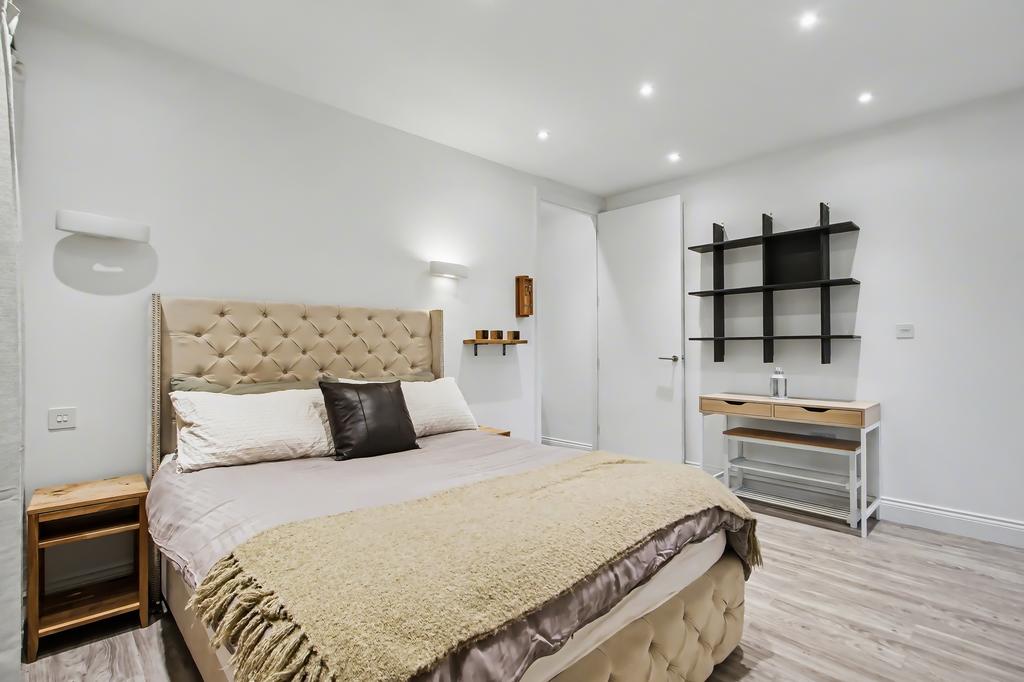 Bedroom (2)