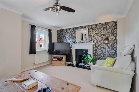 3 bedroom semi-detached house for sale, Kenny Drive, Carshalton
