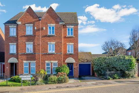 3 bedroom semi-detached house for sale, Kenny Drive, Carshalton