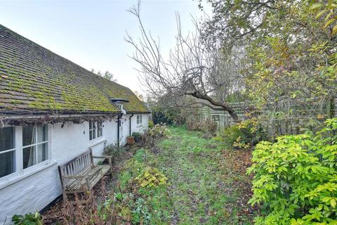 1 bedroom detached bungalow for sale, Catts Hill, Stone