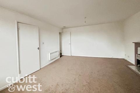 2 bedroom apartment to rent, Whyke Court, Havant PO9