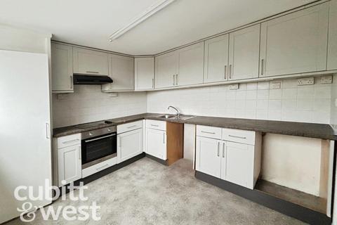 2 bedroom apartment to rent, Whyke Court, Havant PO9