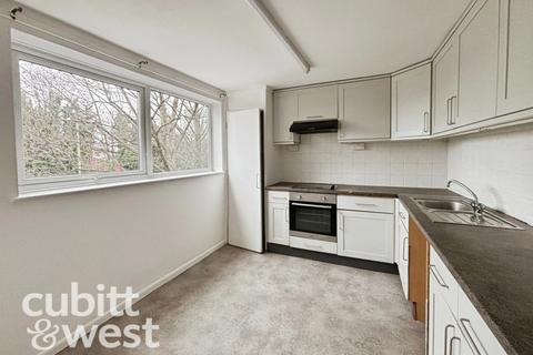 2 bedroom apartment to rent, Whyke Court, Havant PO9