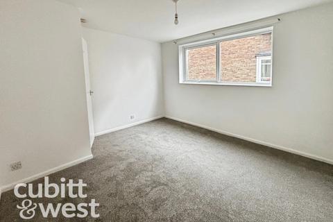 2 bedroom apartment to rent, Whyke Court, Havant PO9