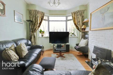 2 bedroom terraced house for sale, Welbeck Road, London