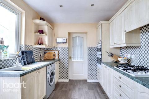 2 bedroom terraced house for sale, Welbeck Road, London