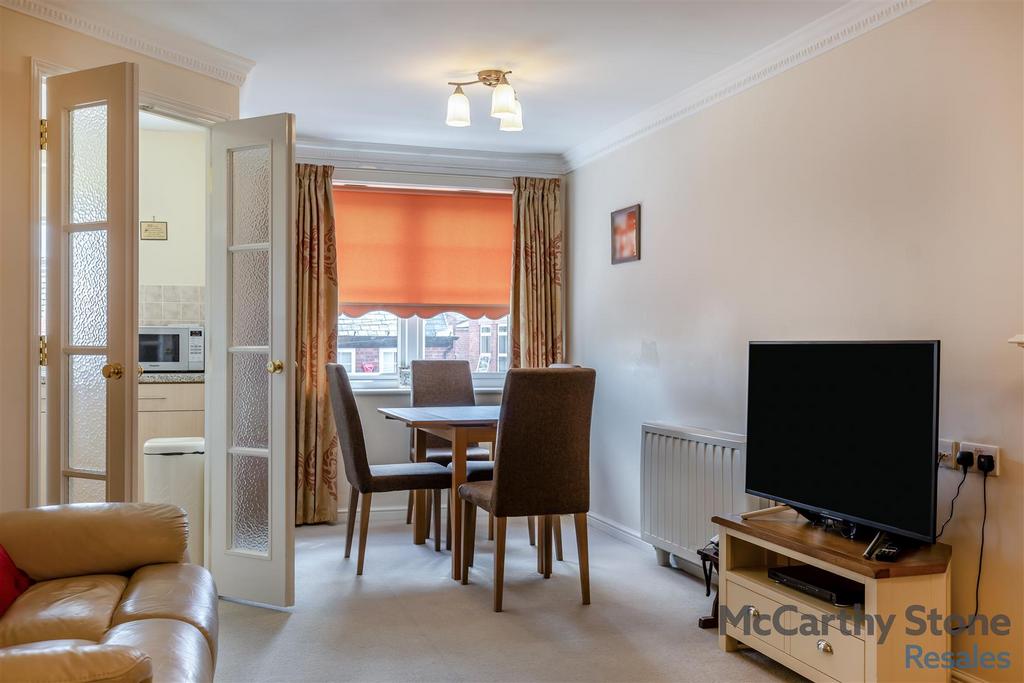 8660513-interior11.jpg