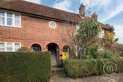 2 bedroom maisonette for sale, Addison Way, London NW11