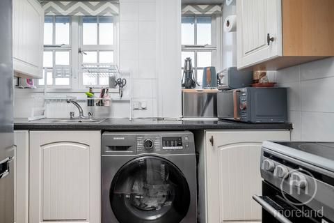 2 bedroom maisonette for sale, Addison Way, London NW11