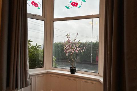 3 bedroom terraced house for sale, Huddersfield Road, Wyke, Bradford, BD12