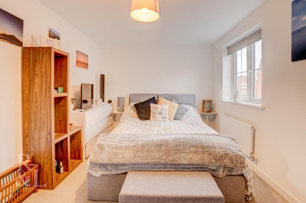 B (2).jpg