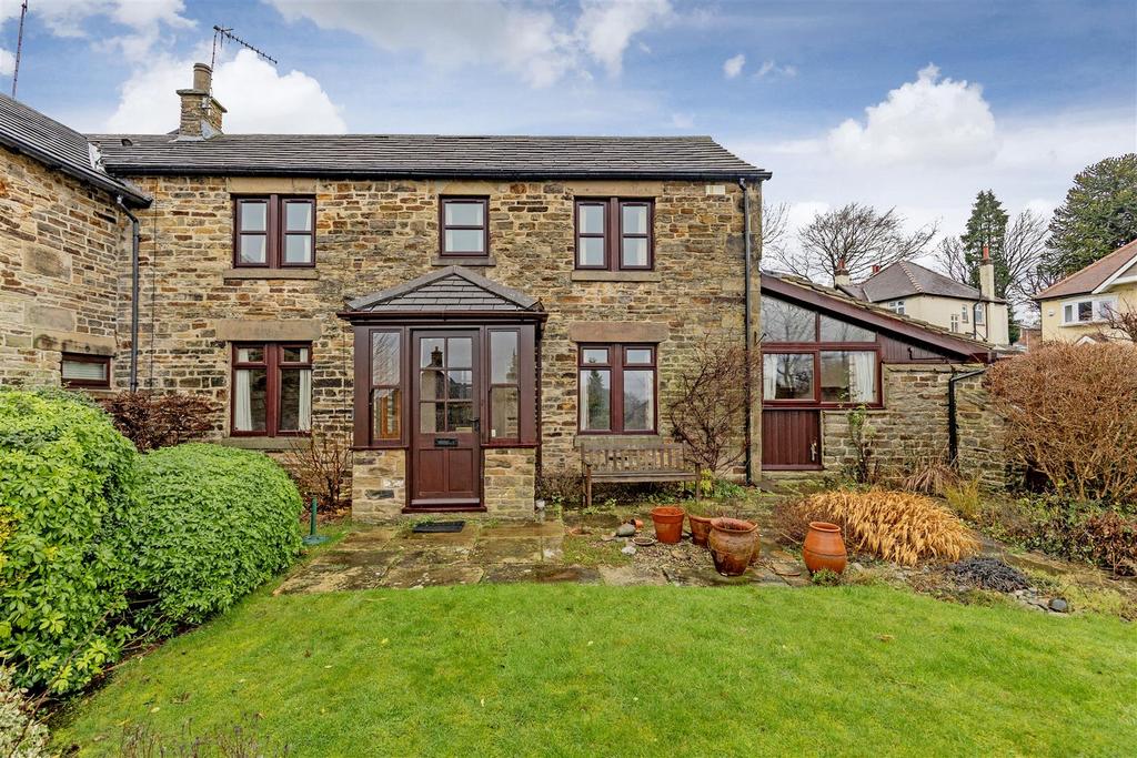 Front External-2.jpg