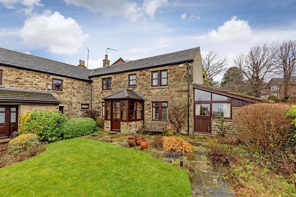 Front External-3.jpg