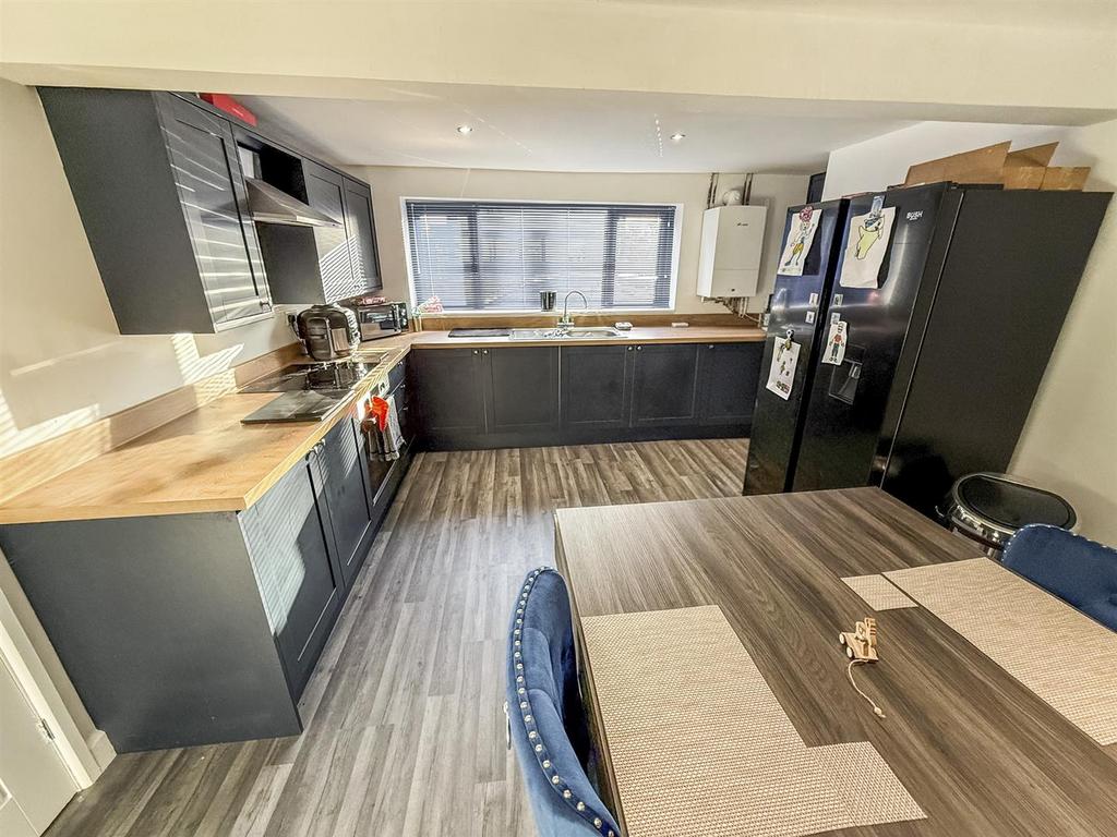 Kitchen/Breakfast Room