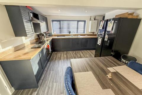 3 bedroom semi-detached house for sale, Ellesmere Road, St. Martins, Oswestry