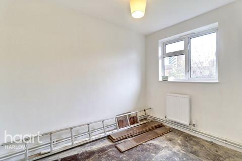 undefined, Spring Hill, Harlow