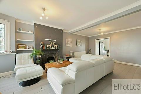 5 bedroom end of terrace house for sale, Lynton Road, Harrow HA2