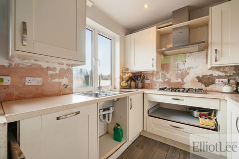5 bedroom end of terrace house for sale, Lynton Road, Harrow HA2