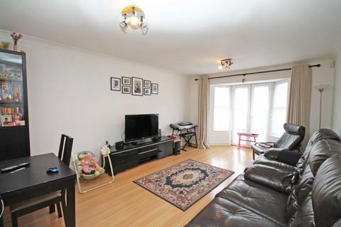 undefined, Draper Close, Isleworth TW7