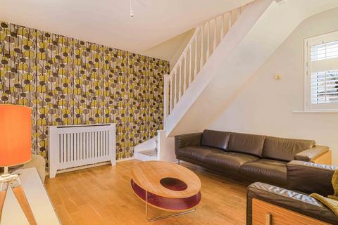 2 bedroom semi-detached house for sale, Dean Close, Doncaster, DN11