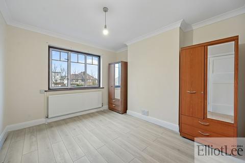 3 bedroom terraced house for sale, Warden Avenue, Harrow HA2