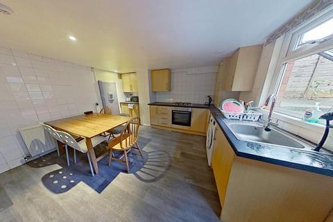 undefined, Ash road , Headingley, Leeds
