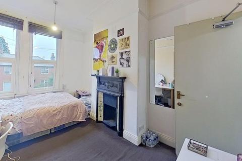 undefined, Ash road , Headingley, Leeds