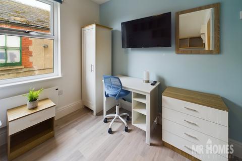 1 bedroom house of multiple occupation to rent, Newport Road, Cardiff, CF24